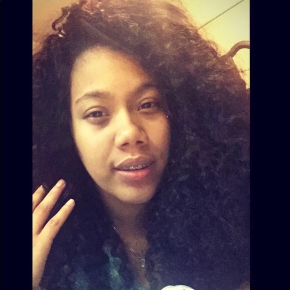 Meet your Posher, Rosanna - Picture 1 of 1